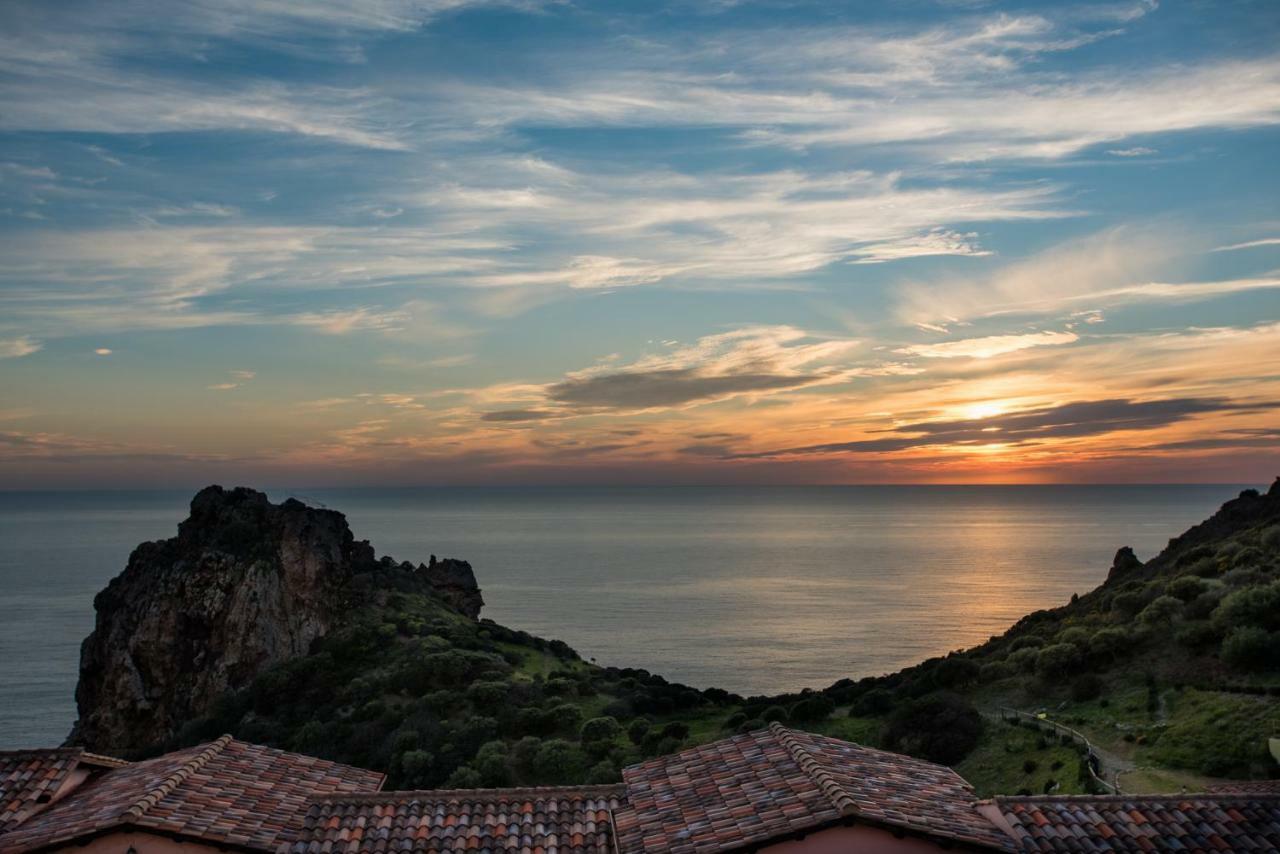 Villa Brezza Marina Nebida Екстериор снимка