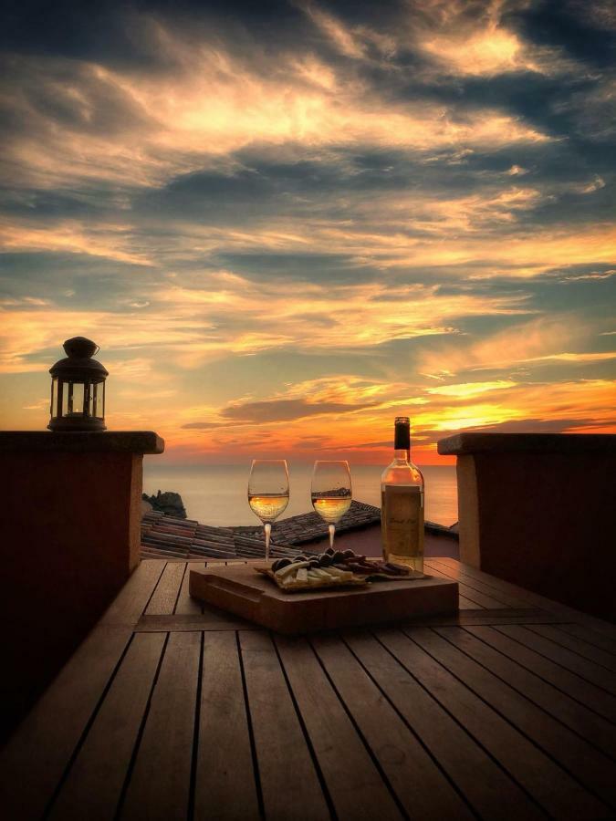 Villa Brezza Marina Nebida Екстериор снимка